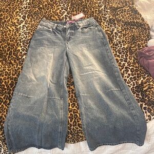 Edikted Low Ruse Washed Blue Jeans (Small Size)